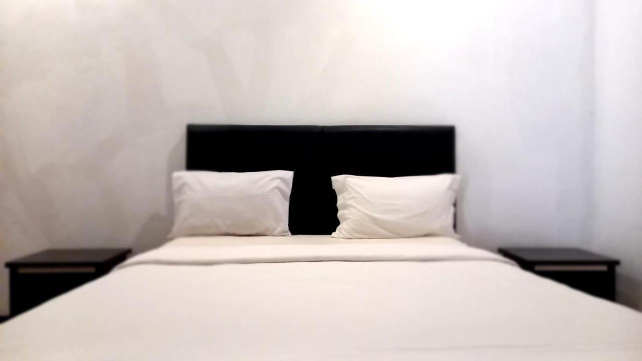 Dc Hotel & Hostel ラブハン・バジョ エクステリア 写真