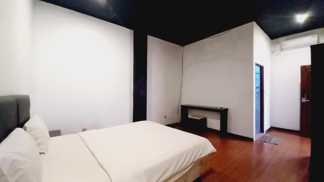 Dc Hotel & Hostel ラブハン・バジョ エクステリア 写真
