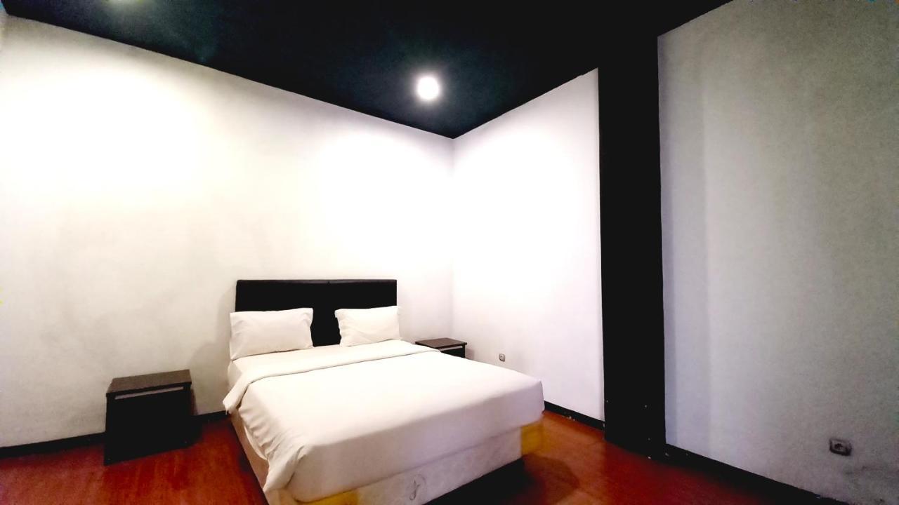 Dc Hotel & Hostel ラブハン・バジョ エクステリア 写真