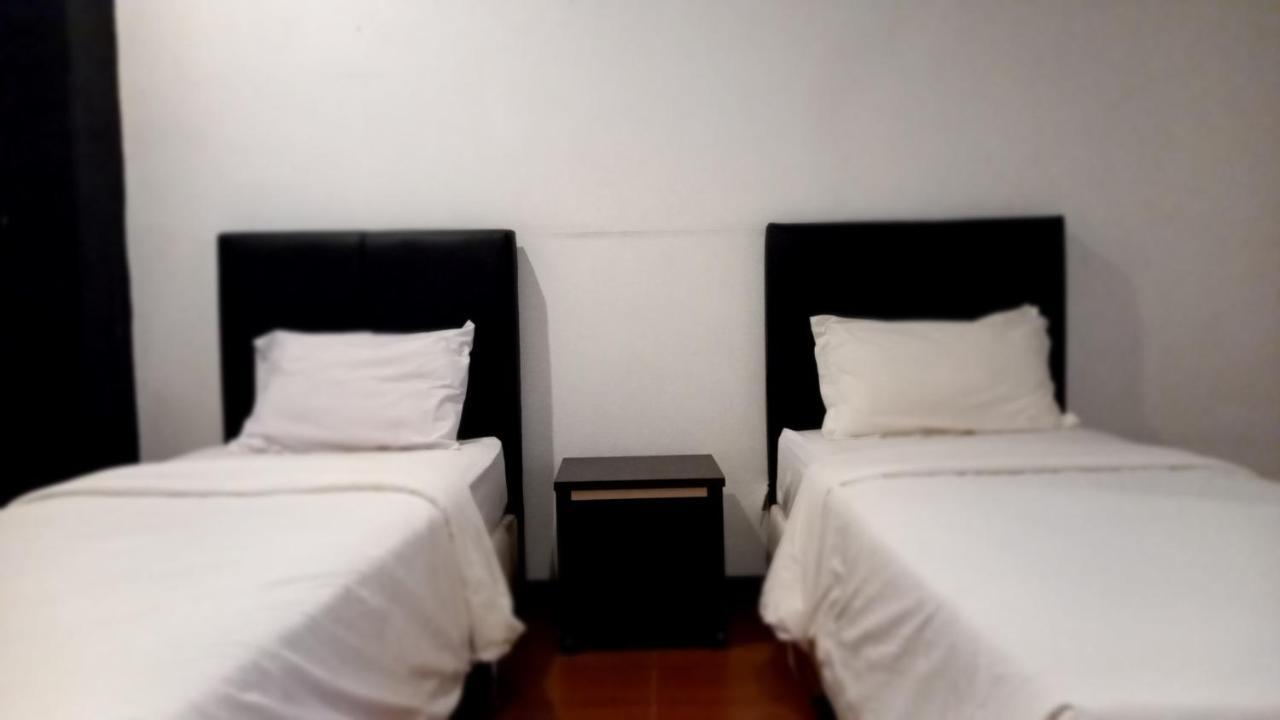 Dc Hotel & Hostel ラブハン・バジョ エクステリア 写真