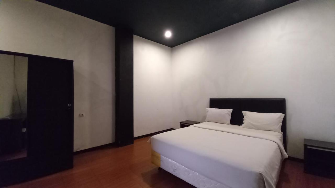 Dc Hotel & Hostel ラブハン・バジョ エクステリア 写真
