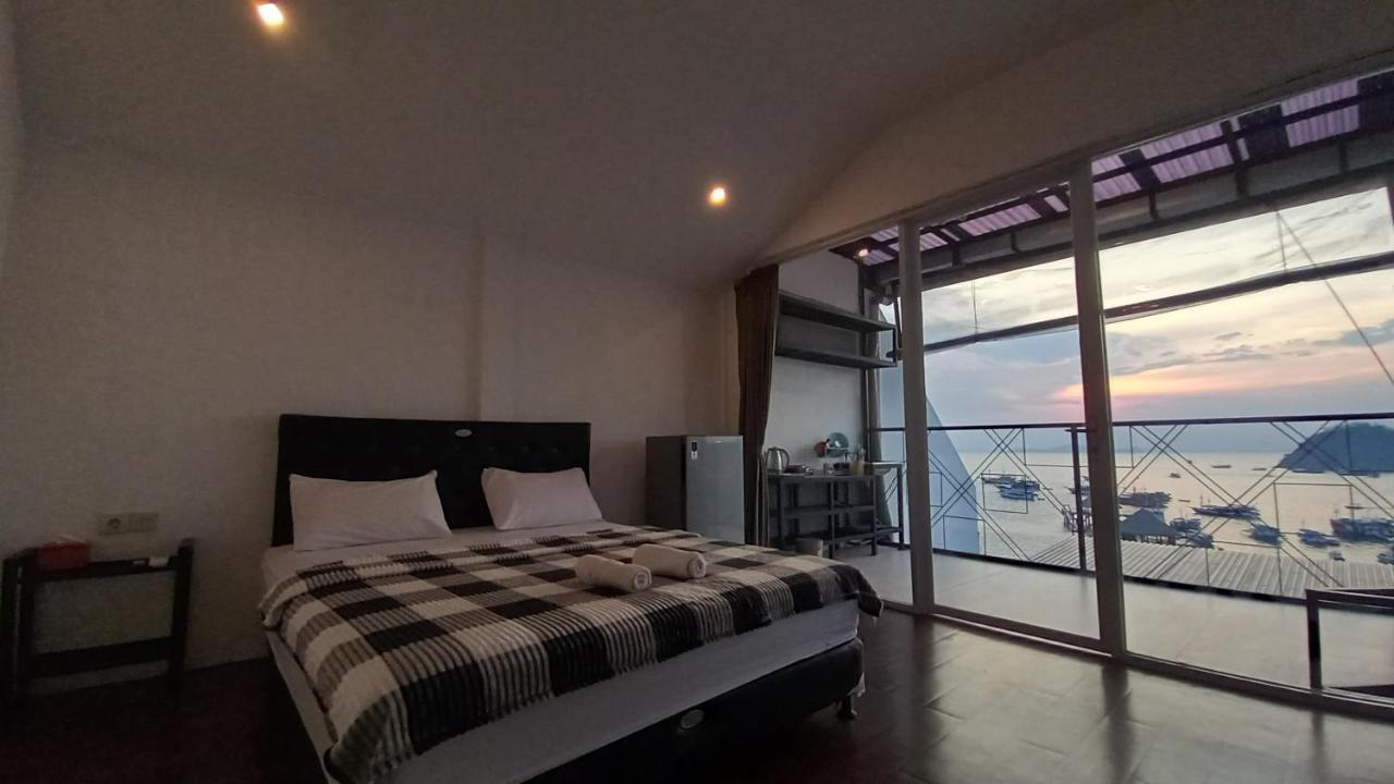 Dc Hotel & Hostel ラブハン・バジョ エクステリア 写真