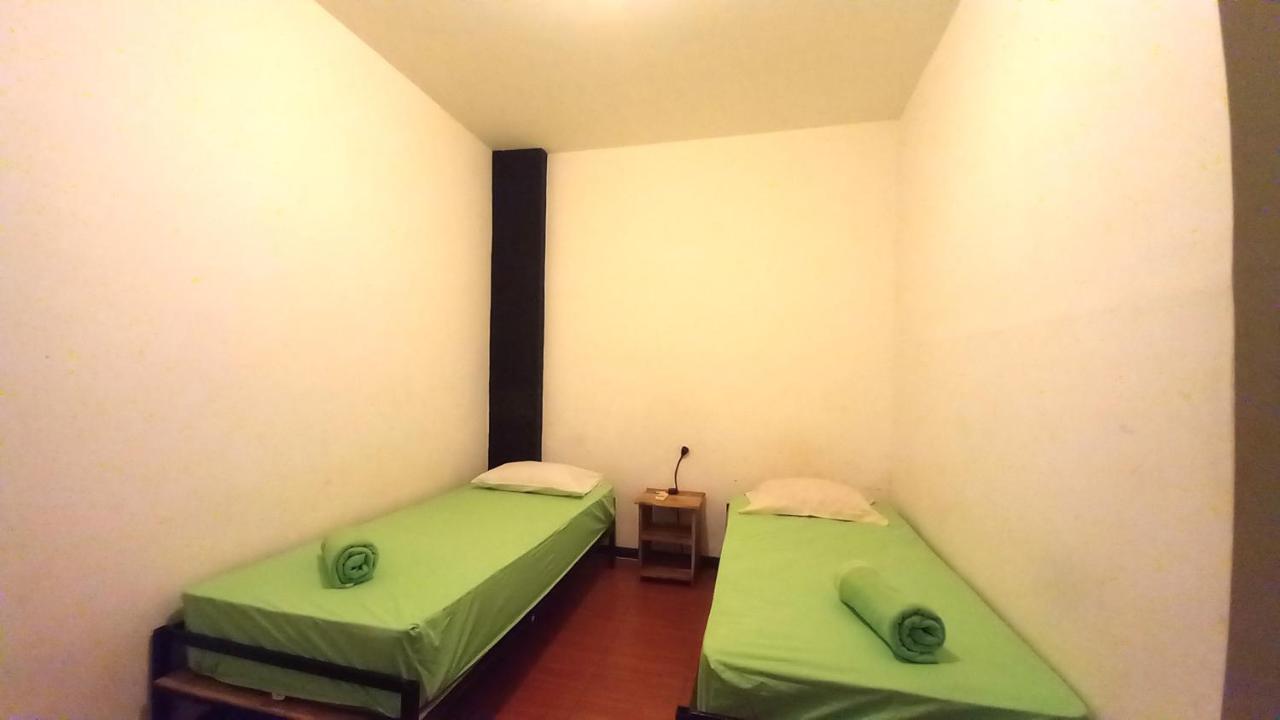 Dc Hotel & Hostel ラブハン・バジョ エクステリア 写真